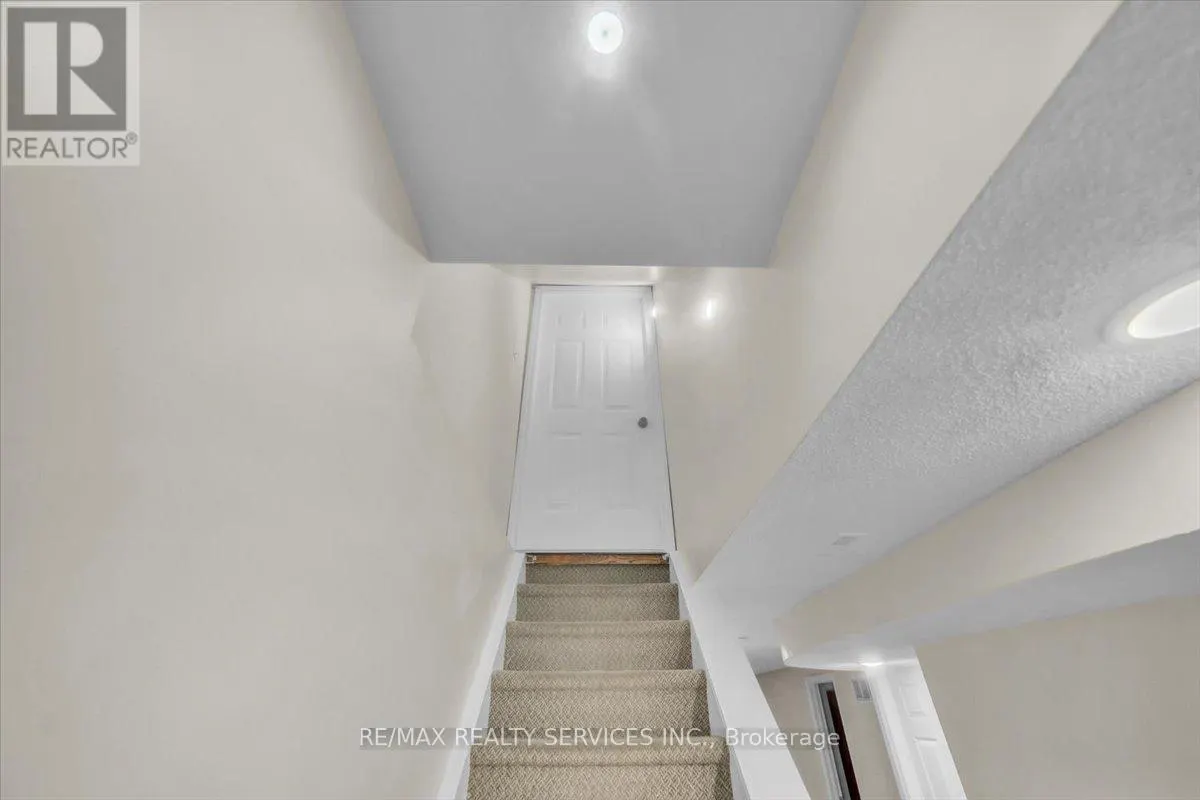 19 BLOSSOM AVENUE