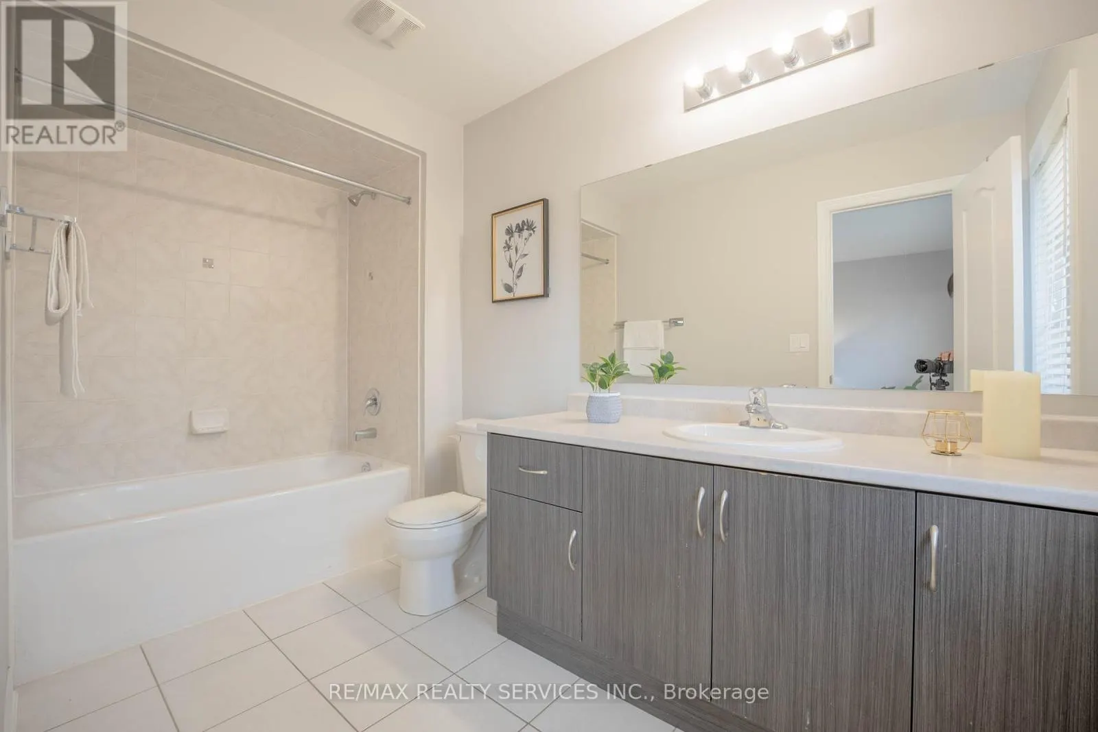 15 EBURY DRIVE