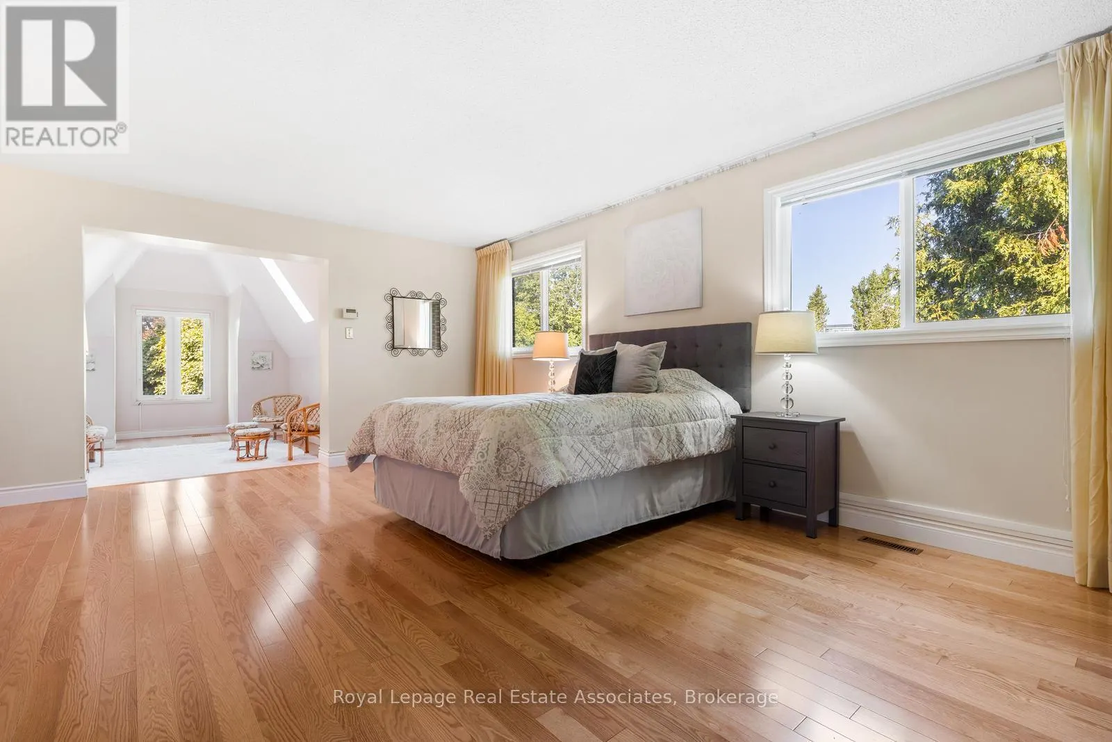 4424 TREETOP COURT