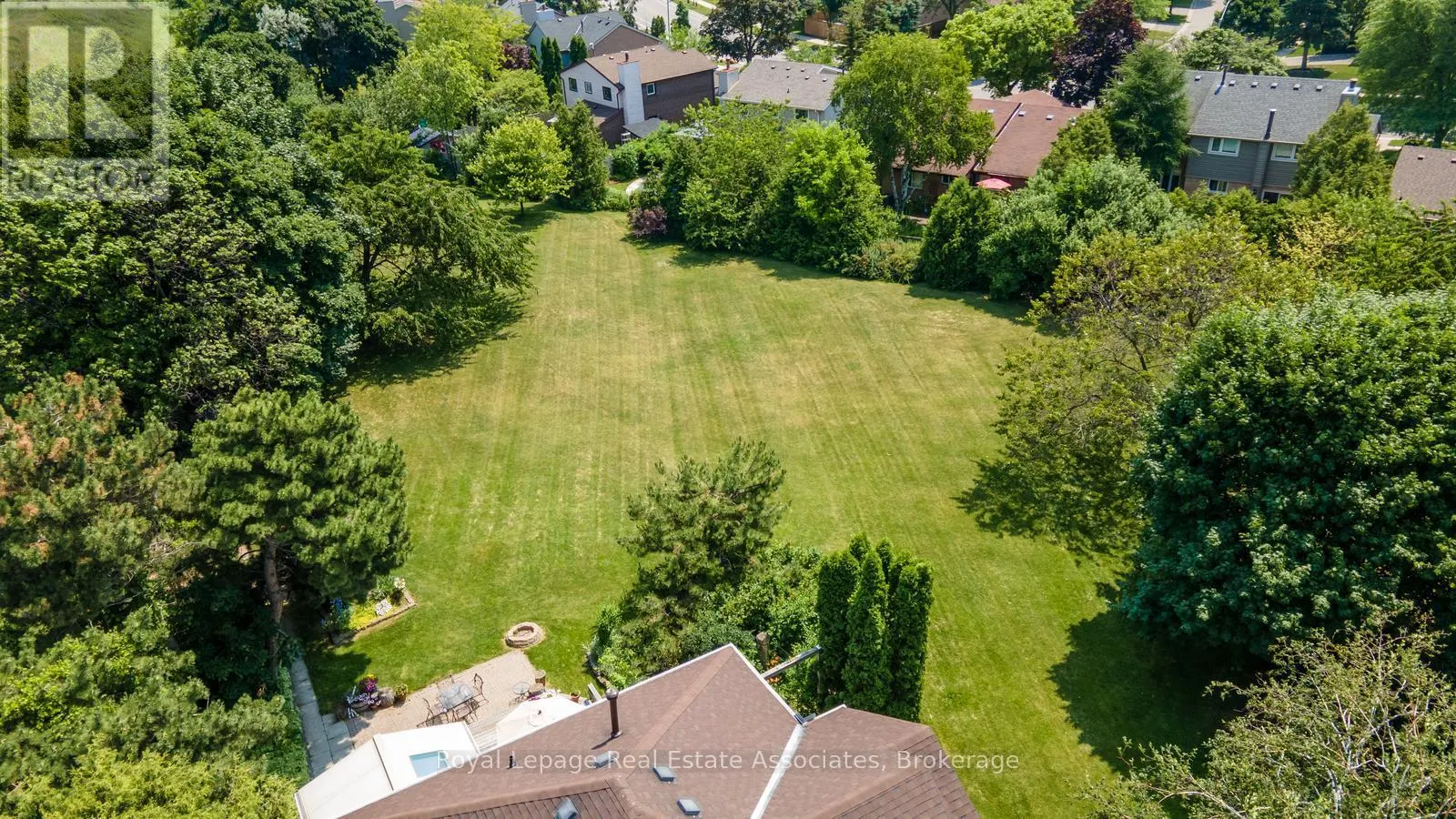 4424 TREETOP COURT