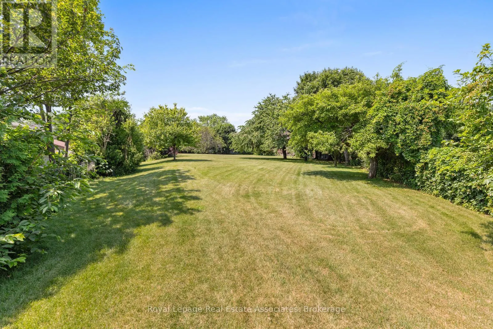 4424 TREETOP COURT
