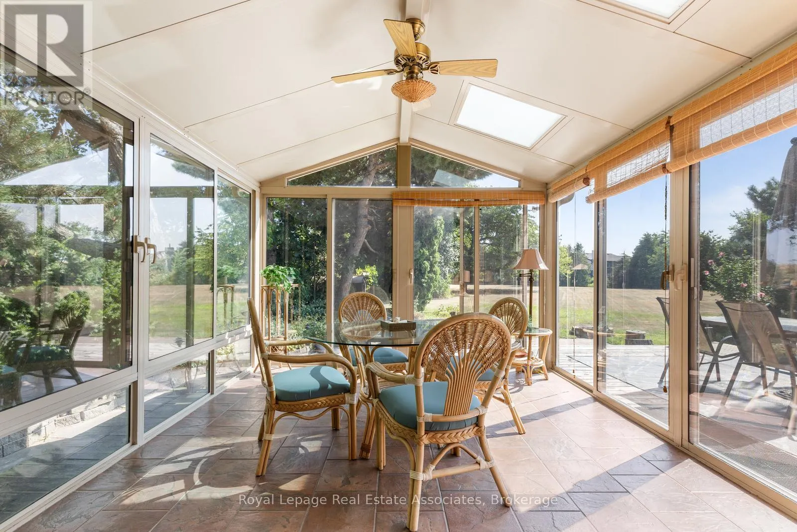 4424 TREETOP COURT