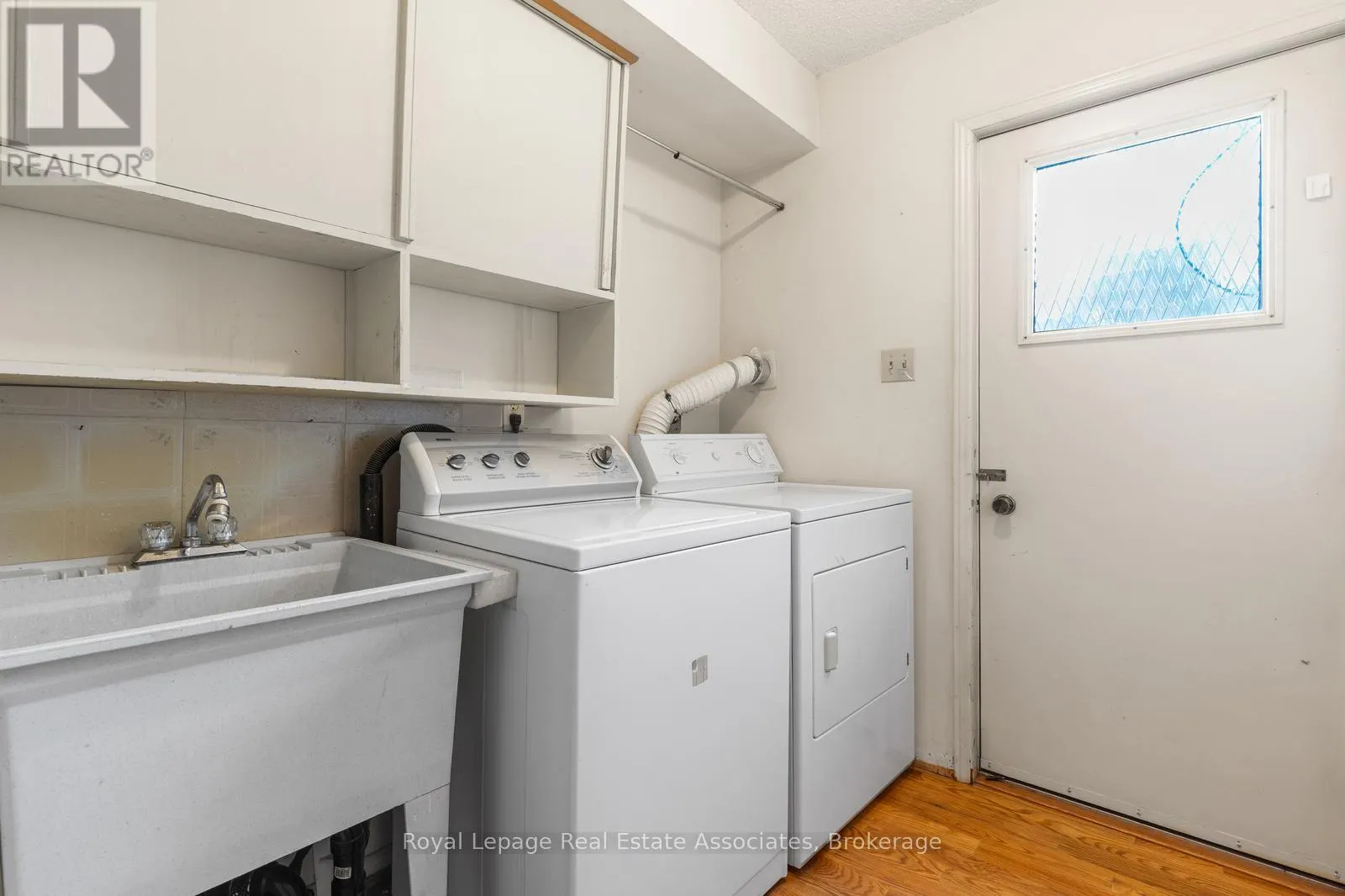 4424 TREETOP COURT