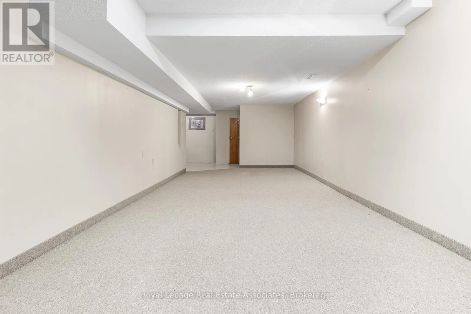4424 TREETOP COURT
