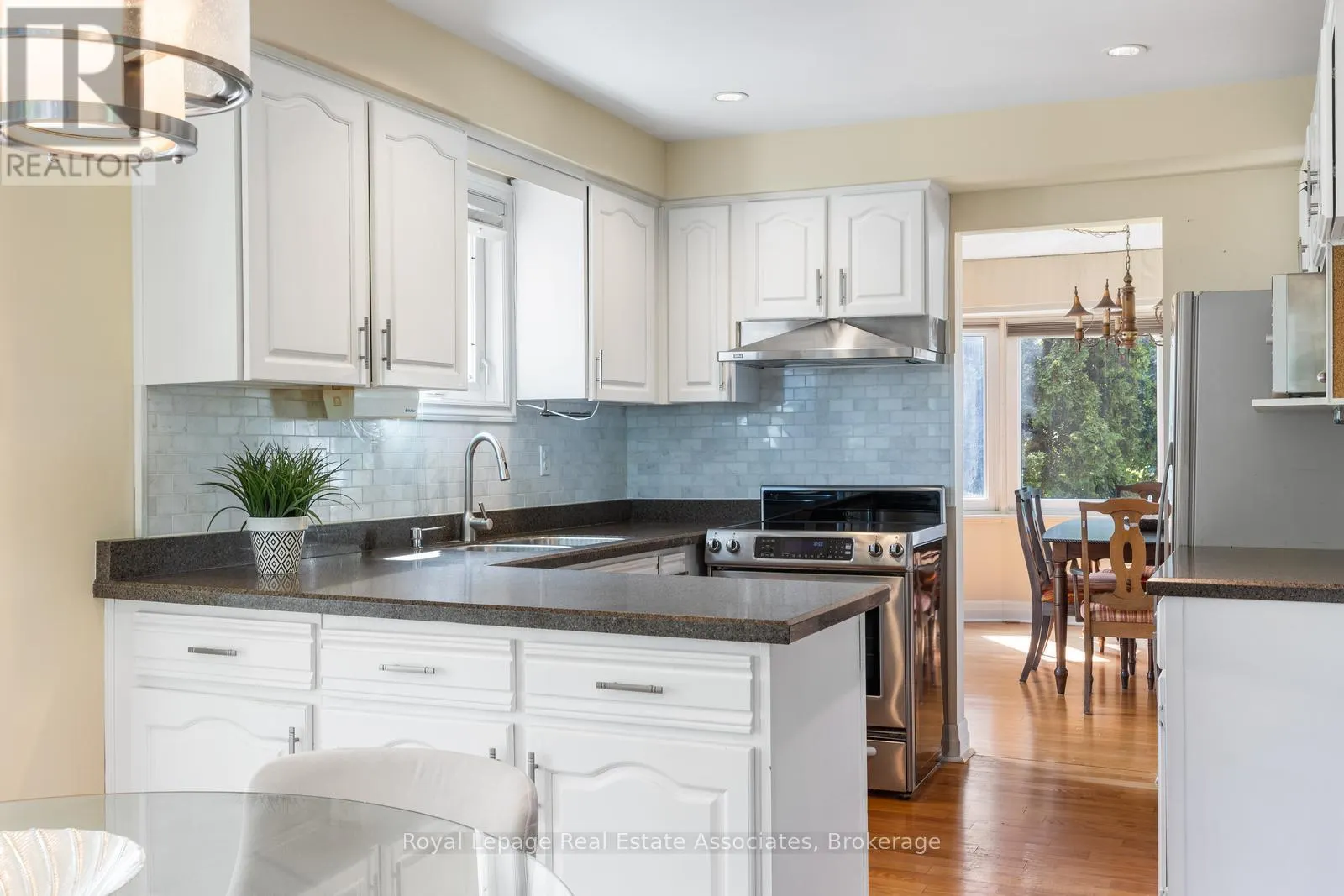 4424 TREETOP COURT