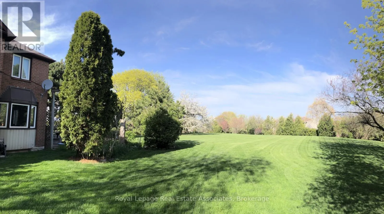 4424 TREETOP COURT
