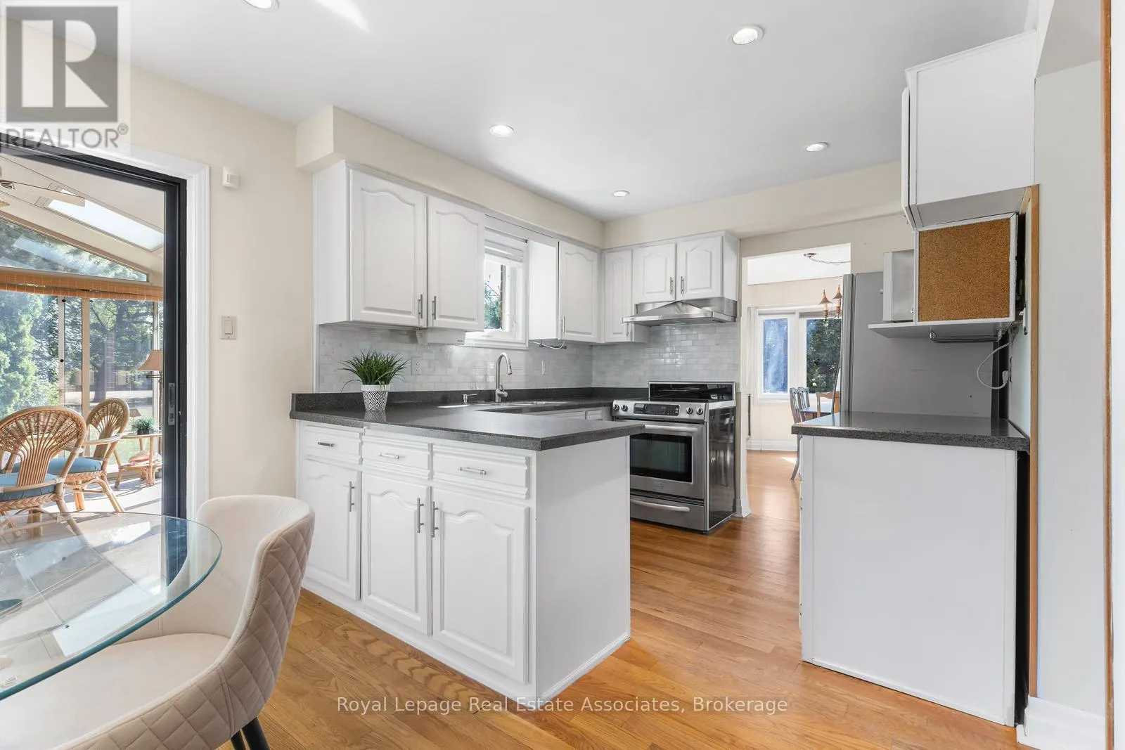 4424 TREETOP COURT