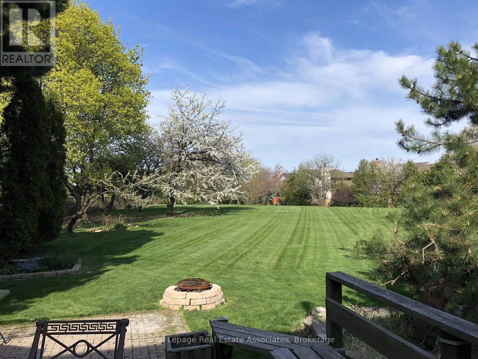 4424 TREETOP COURT