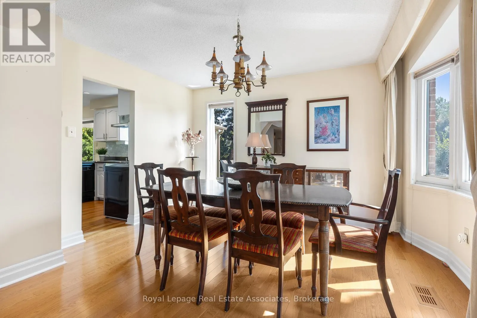 4424 TREETOP COURT