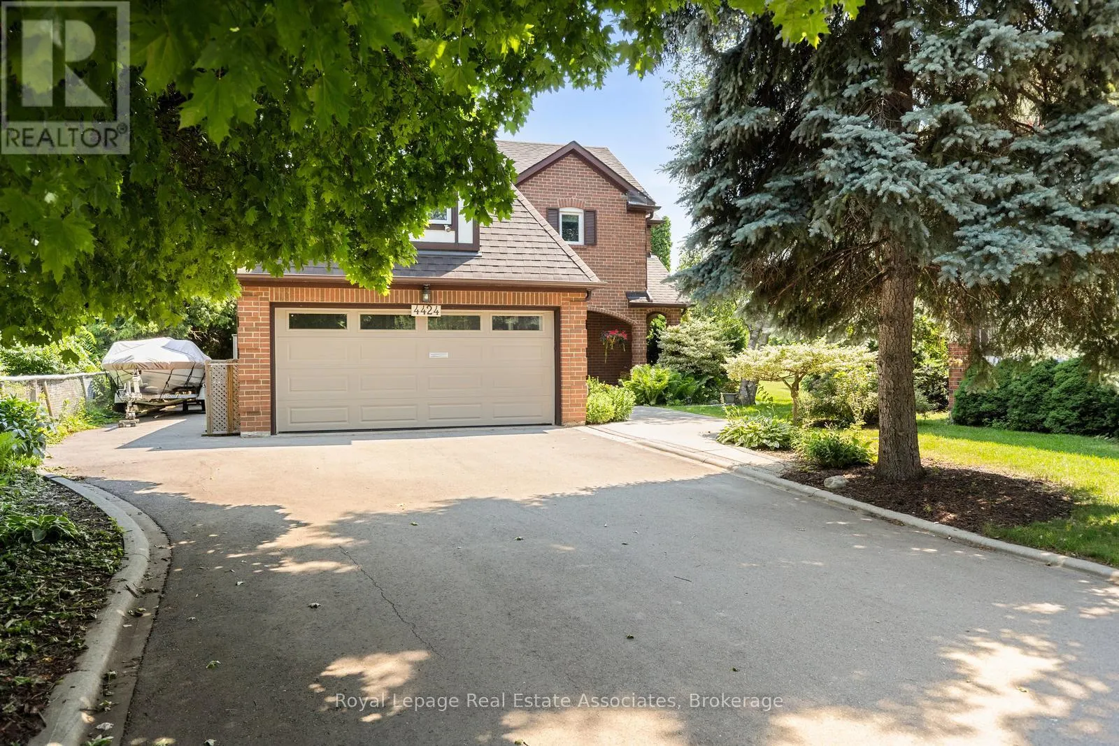 4424 TREETOP COURT