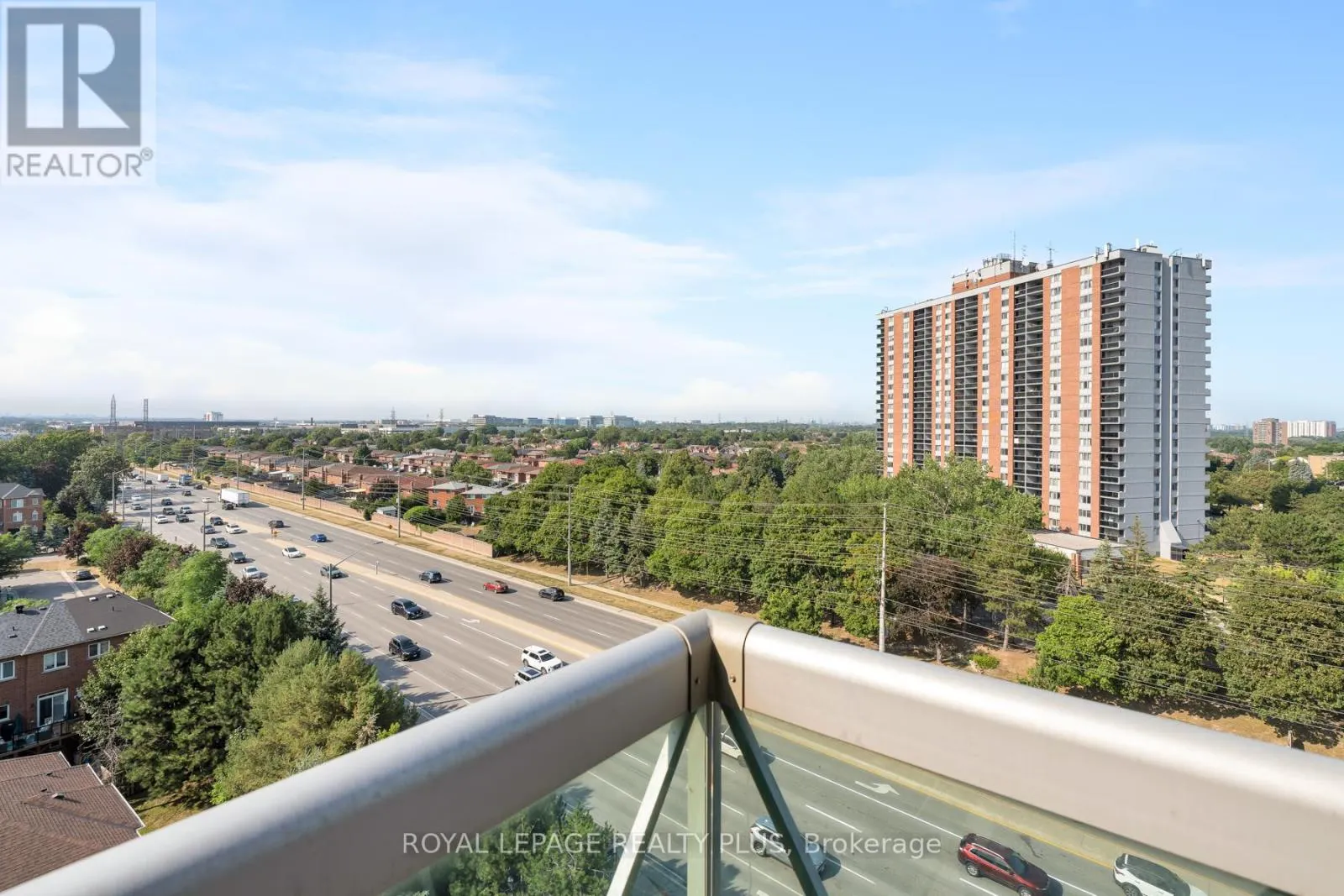 903 - 1359 RATHBURN ROAD E