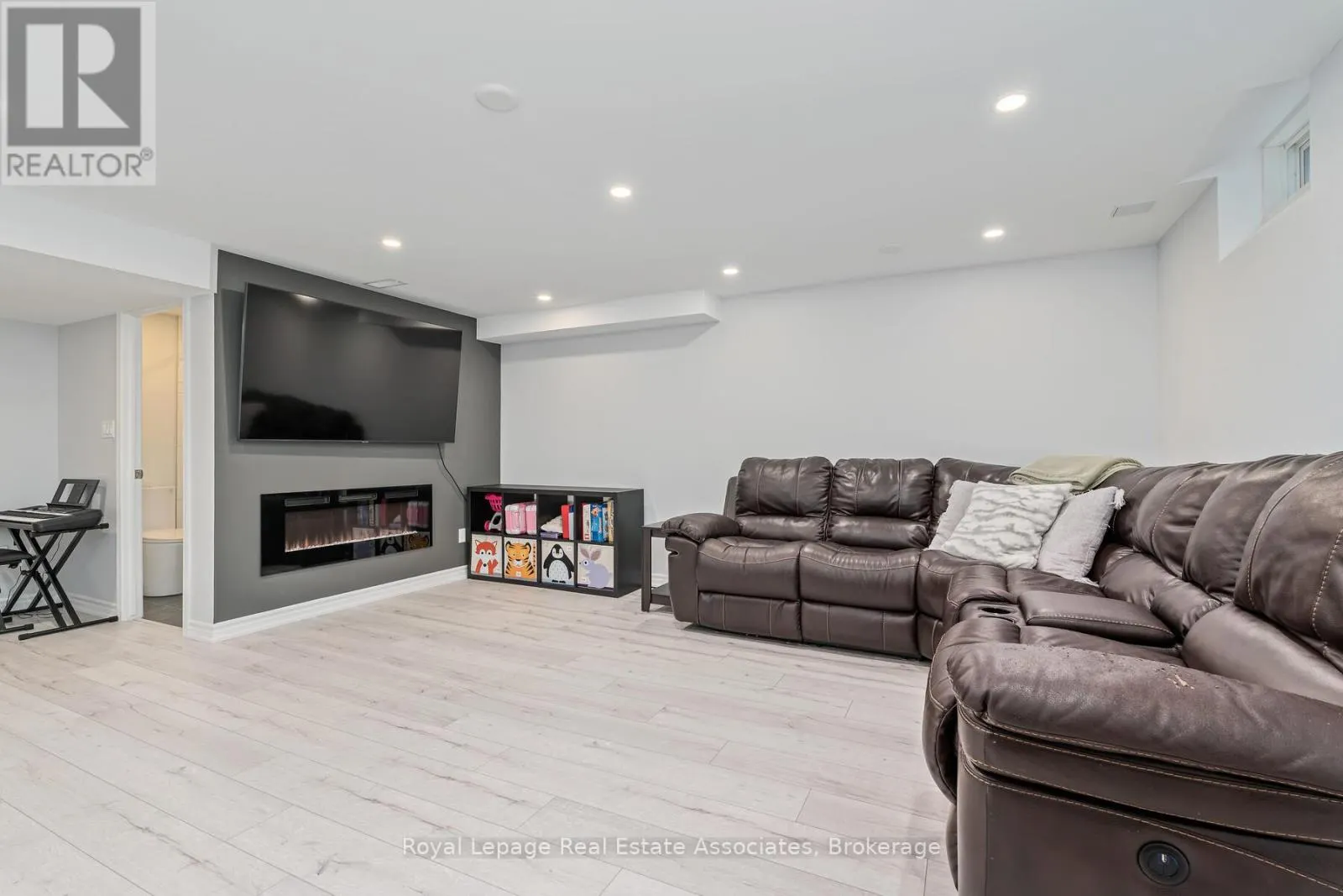 117 NIAGARA TRAIL