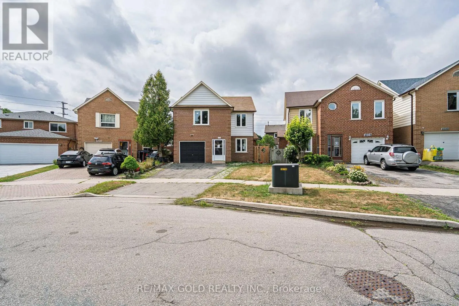 4032 TEAKWOOD DRIVE