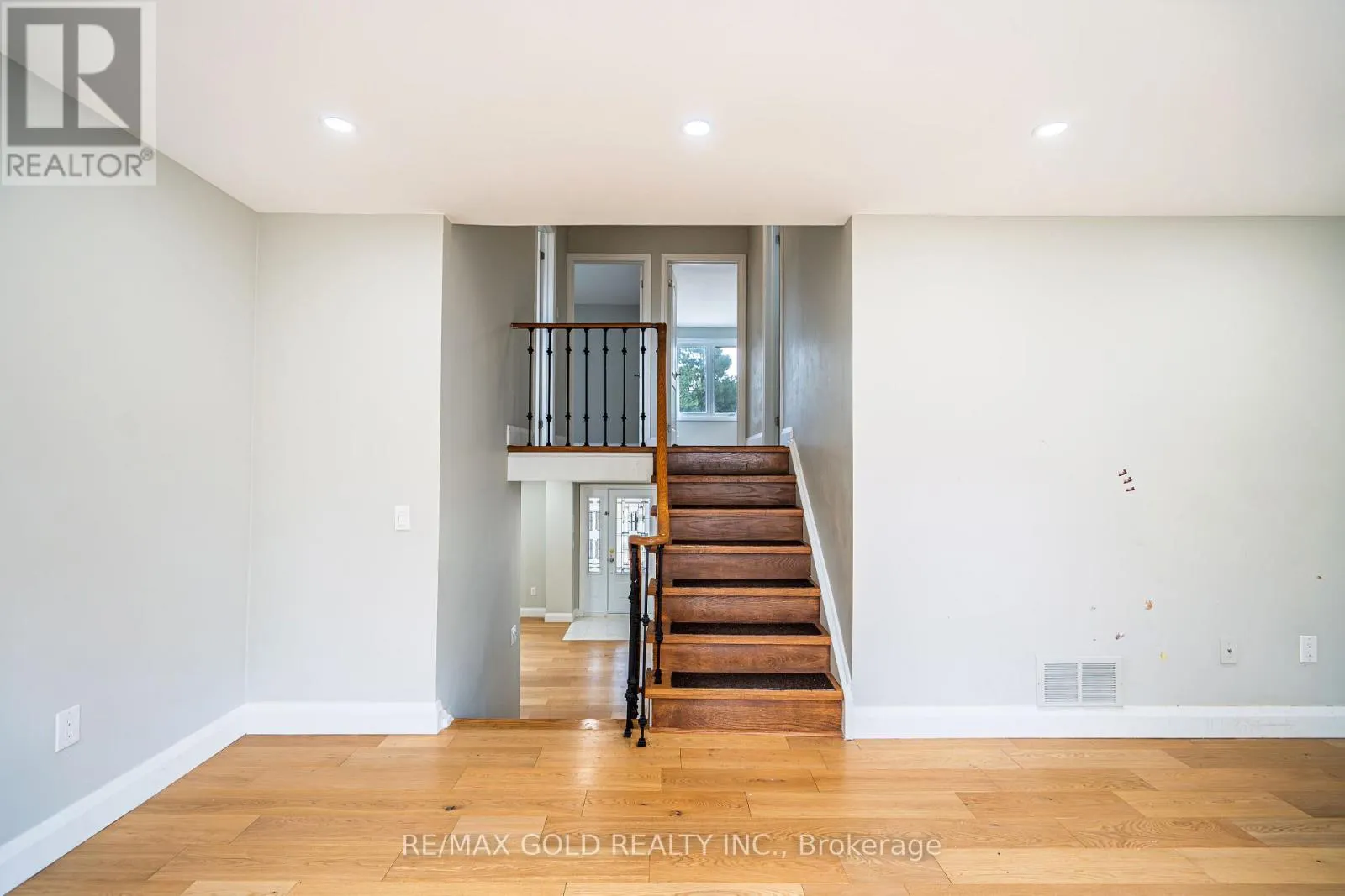 4032 TEAKWOOD DRIVE