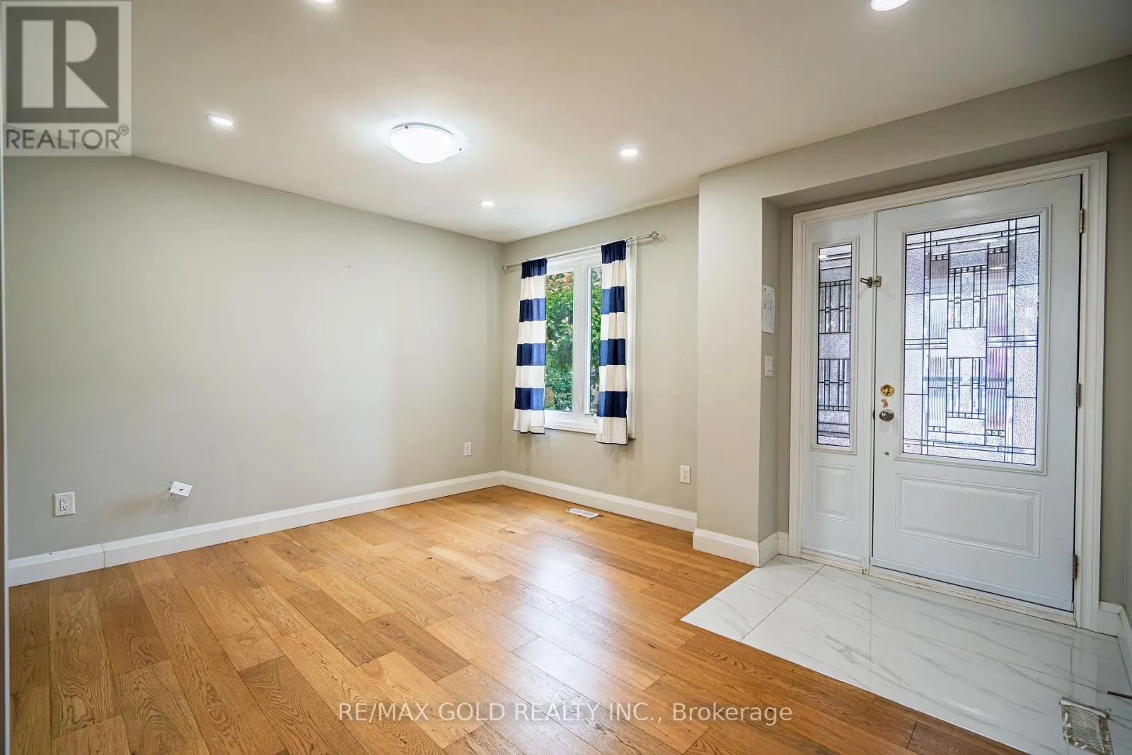 4032 TEAKWOOD DRIVE