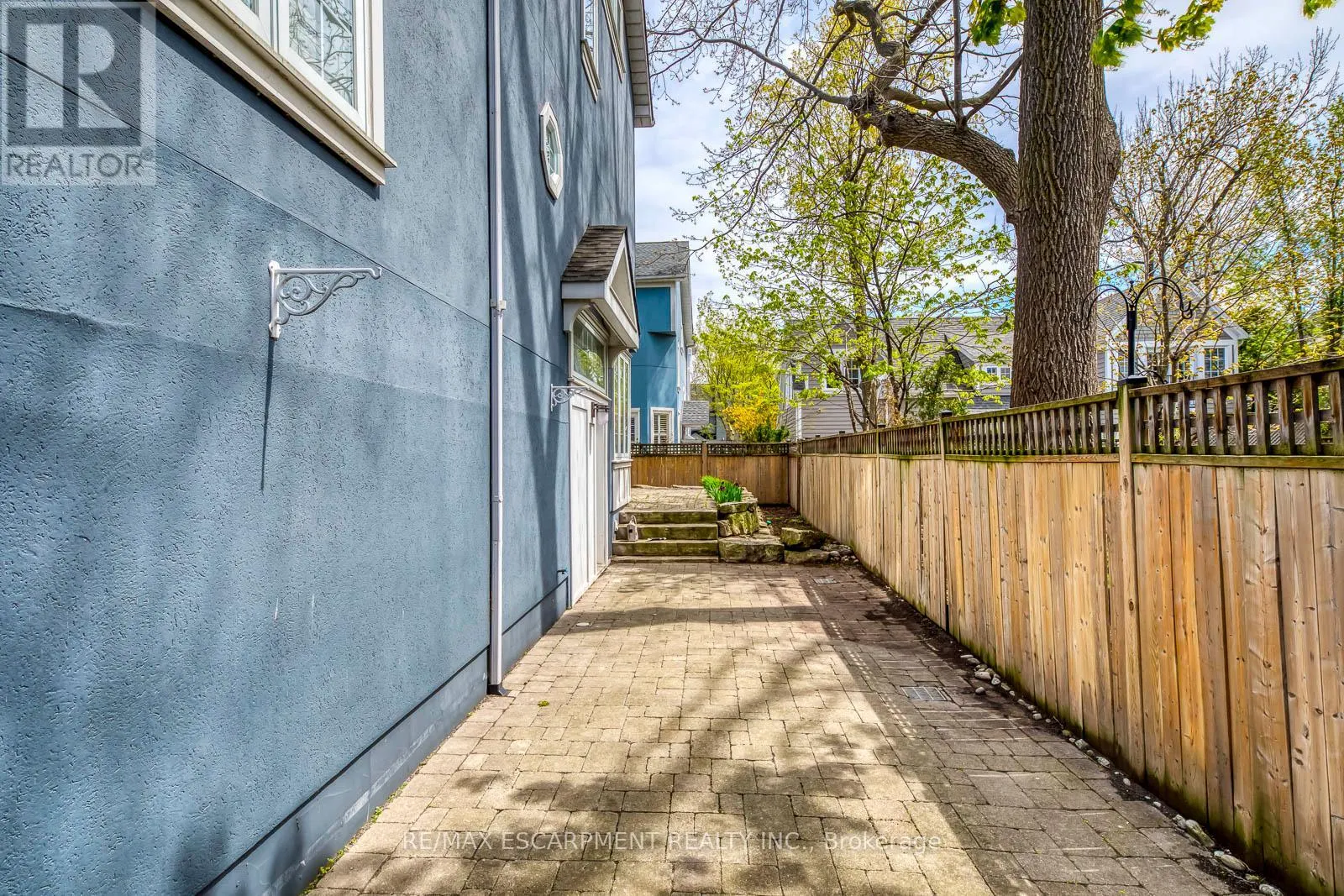 48 FORSYTHE STREET