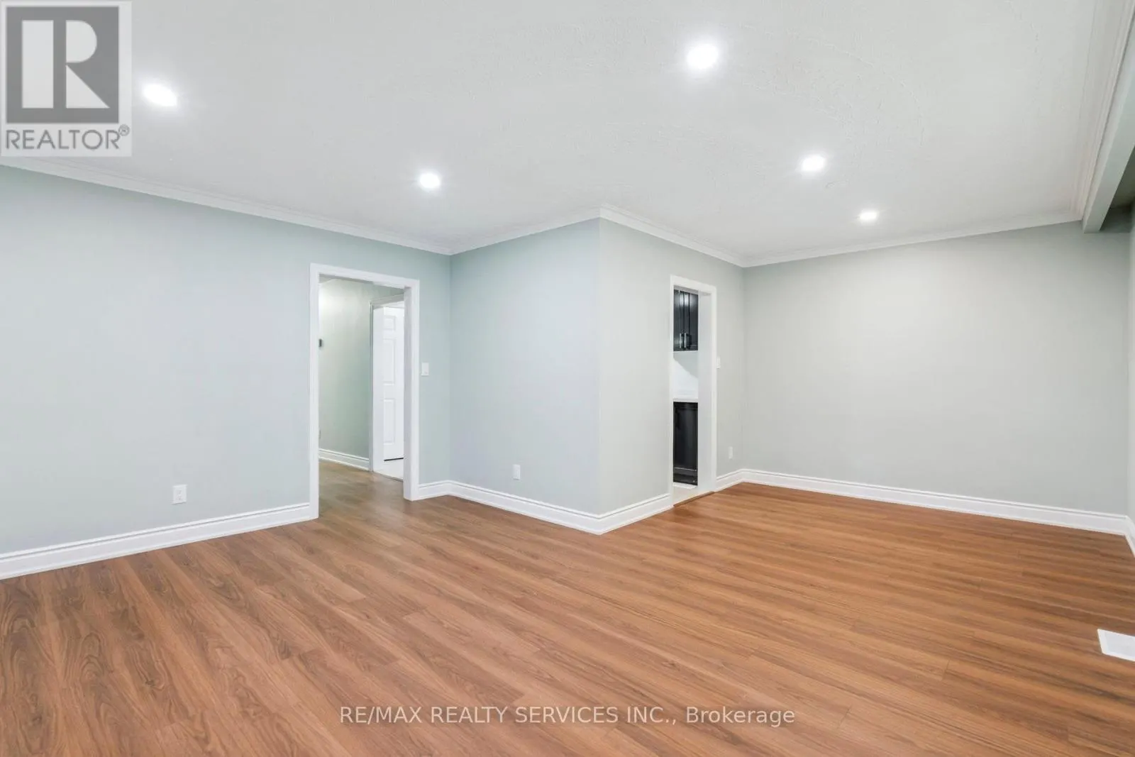 15 MCCLURE AVENUE