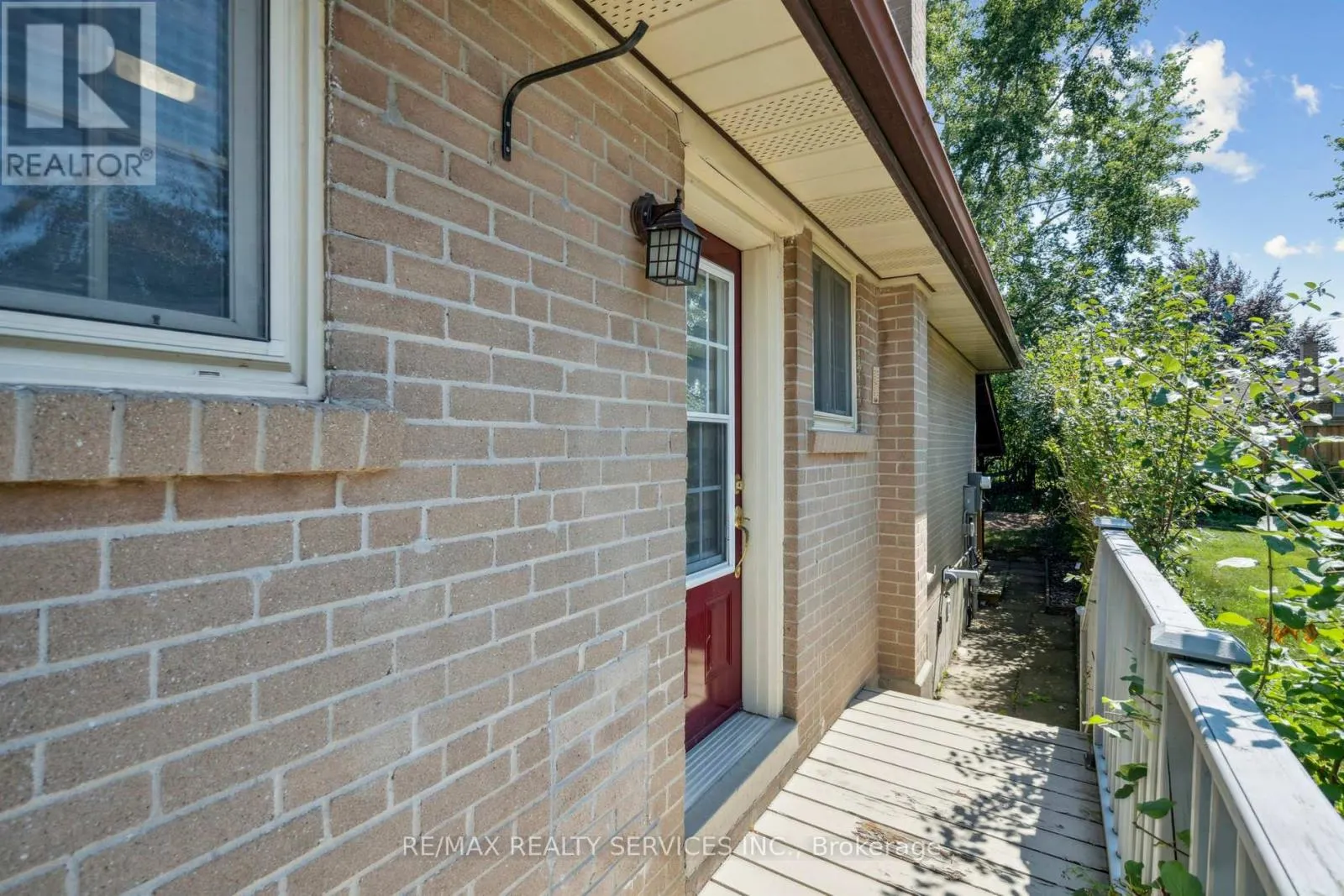 15 MCCLURE AVENUE