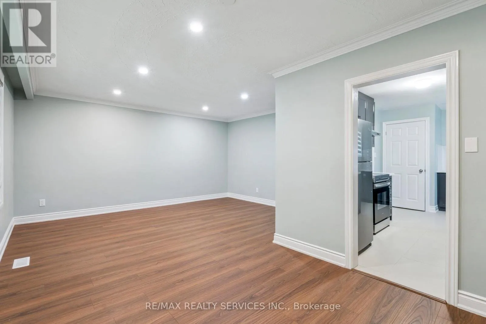 15 MCCLURE AVENUE