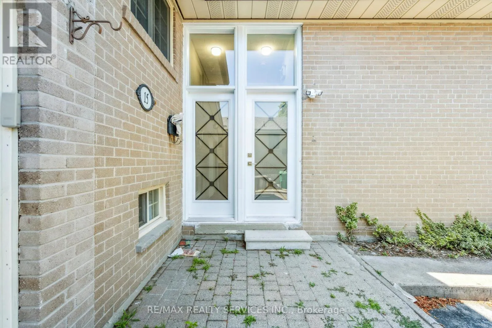 15 MCCLURE AVENUE