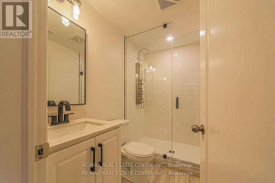 1 HAWTHORN CRESCENT