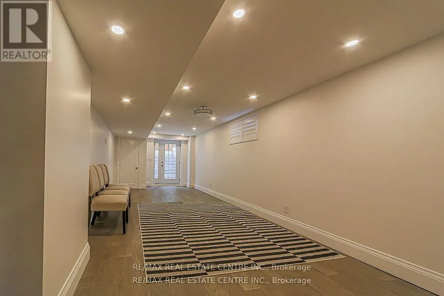 1 HAWTHORN CRESCENT