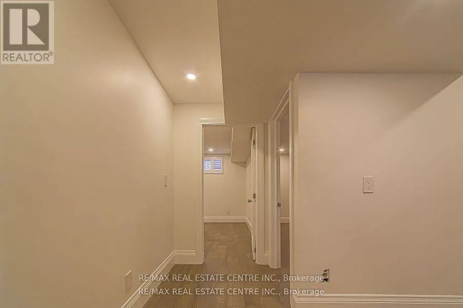 1 HAWTHORN CRESCENT