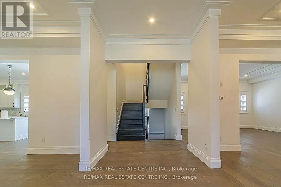 1 HAWTHORN CRESCENT