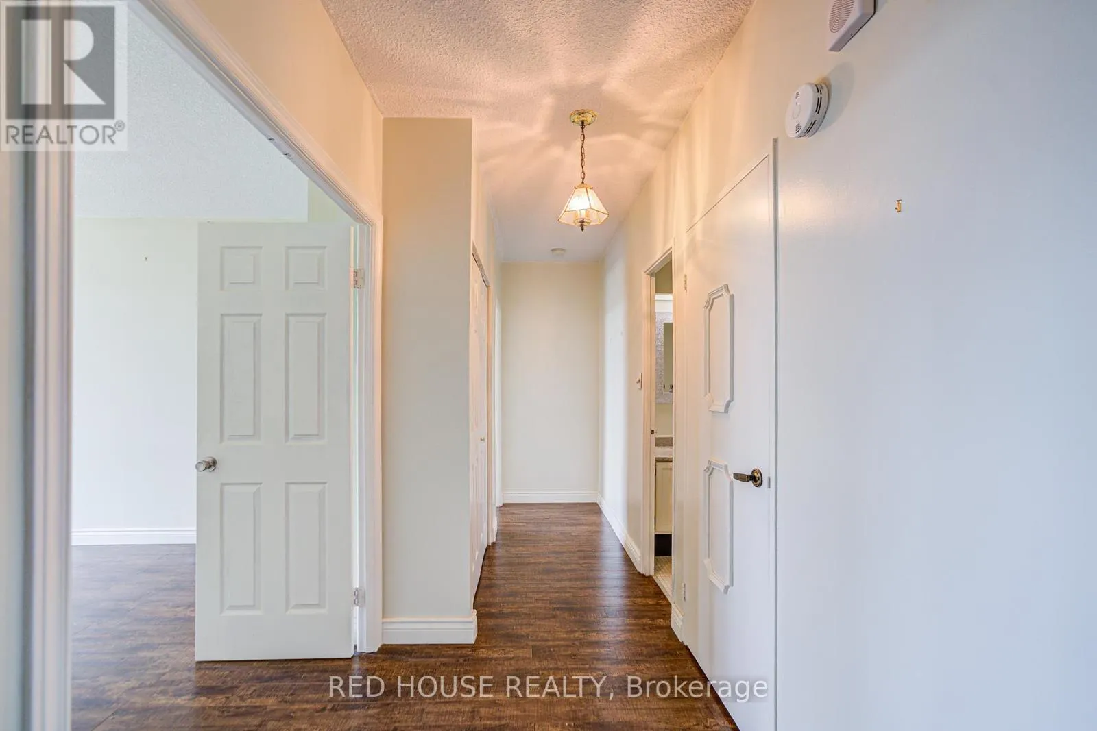 809 - 5250 LAKESHORE ROAD