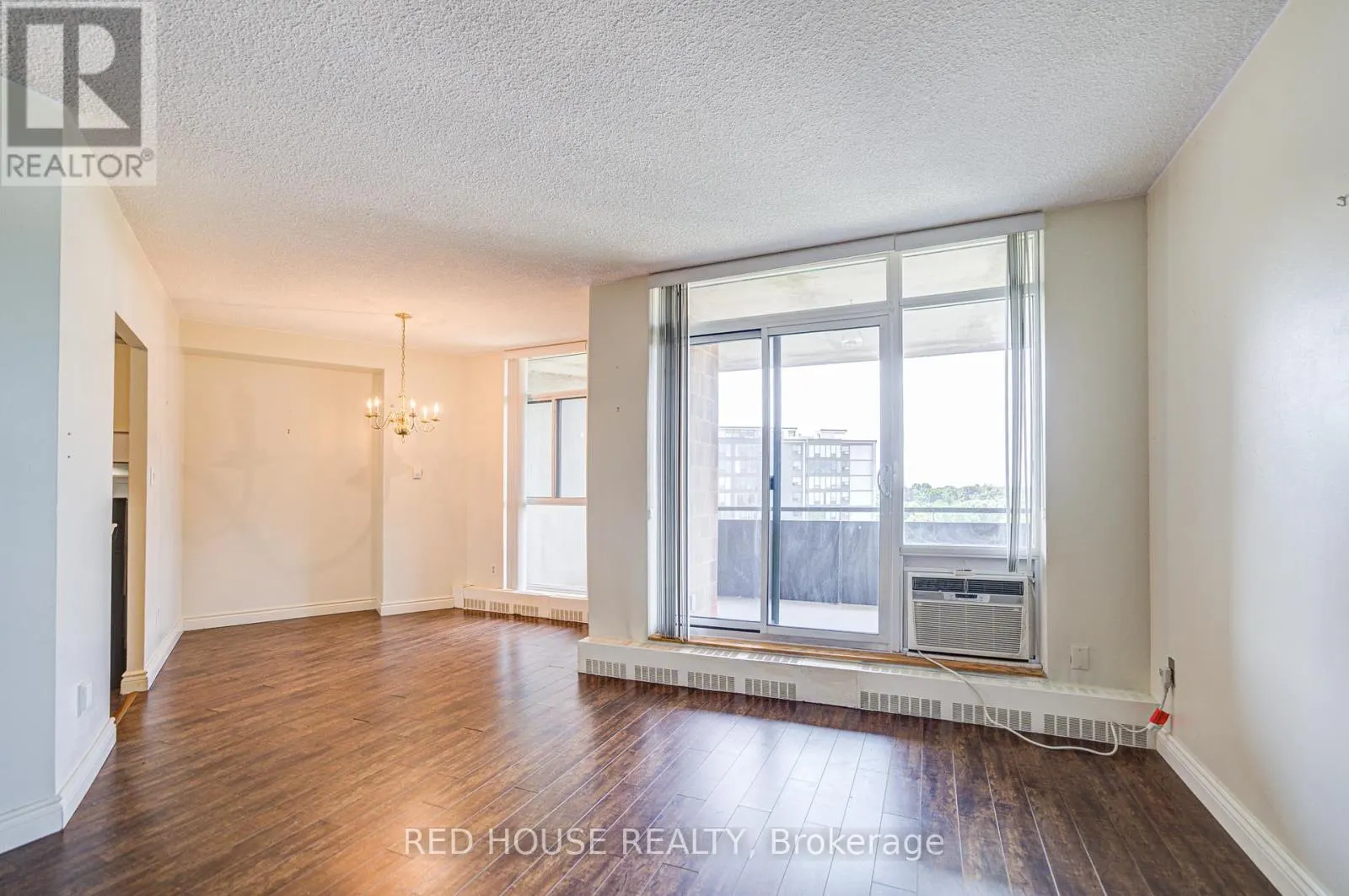 809 - 5250 LAKESHORE ROAD