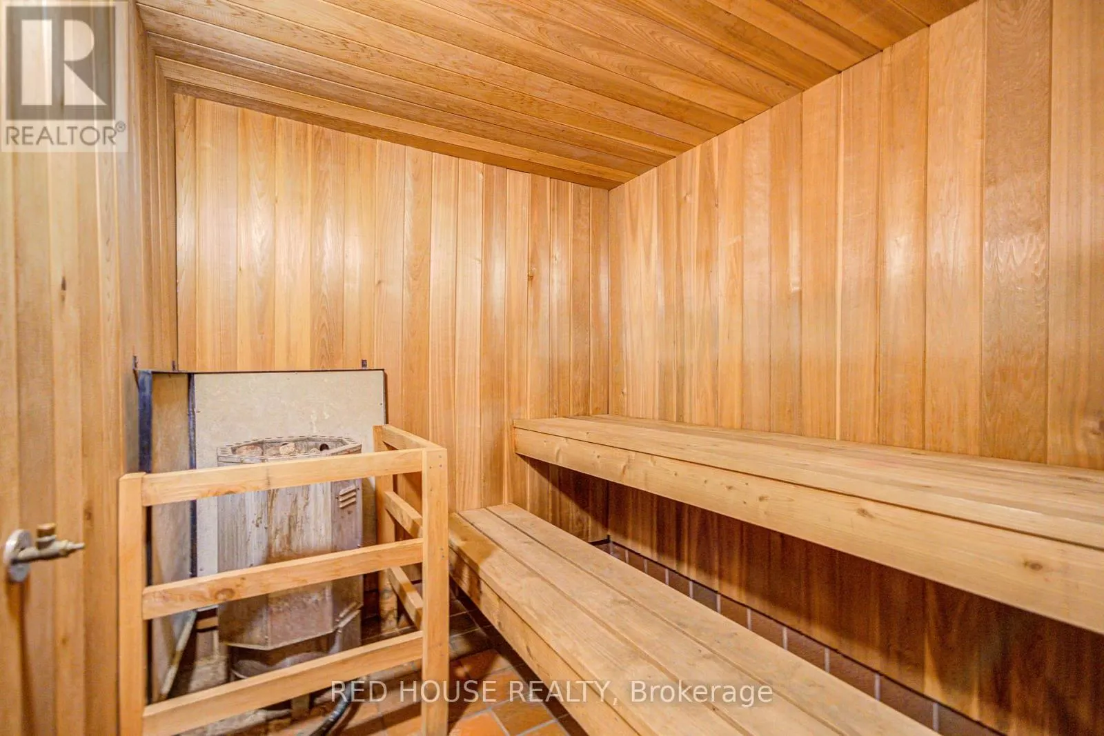 809 - 5250 LAKESHORE ROAD