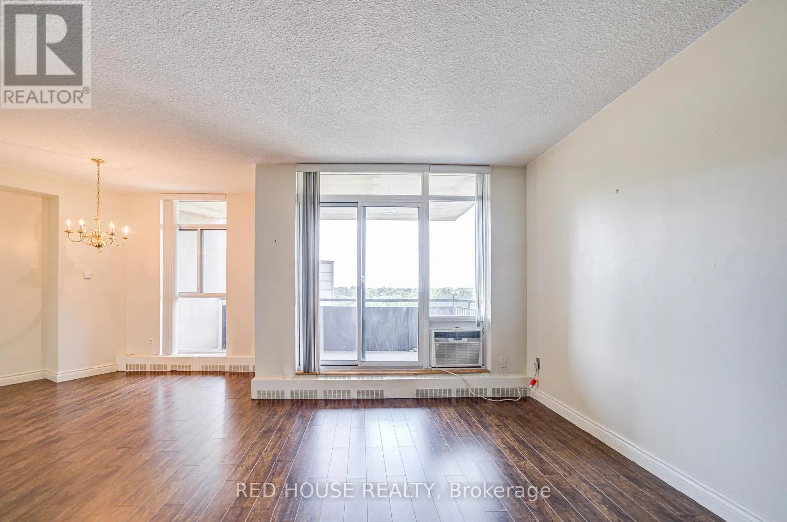 809 - 5250 LAKESHORE ROAD