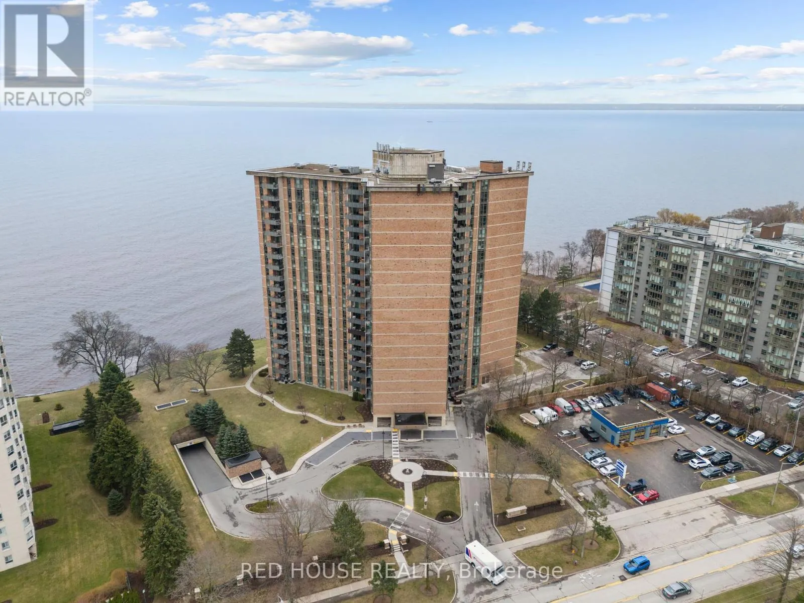 809 - 5250 LAKESHORE ROAD