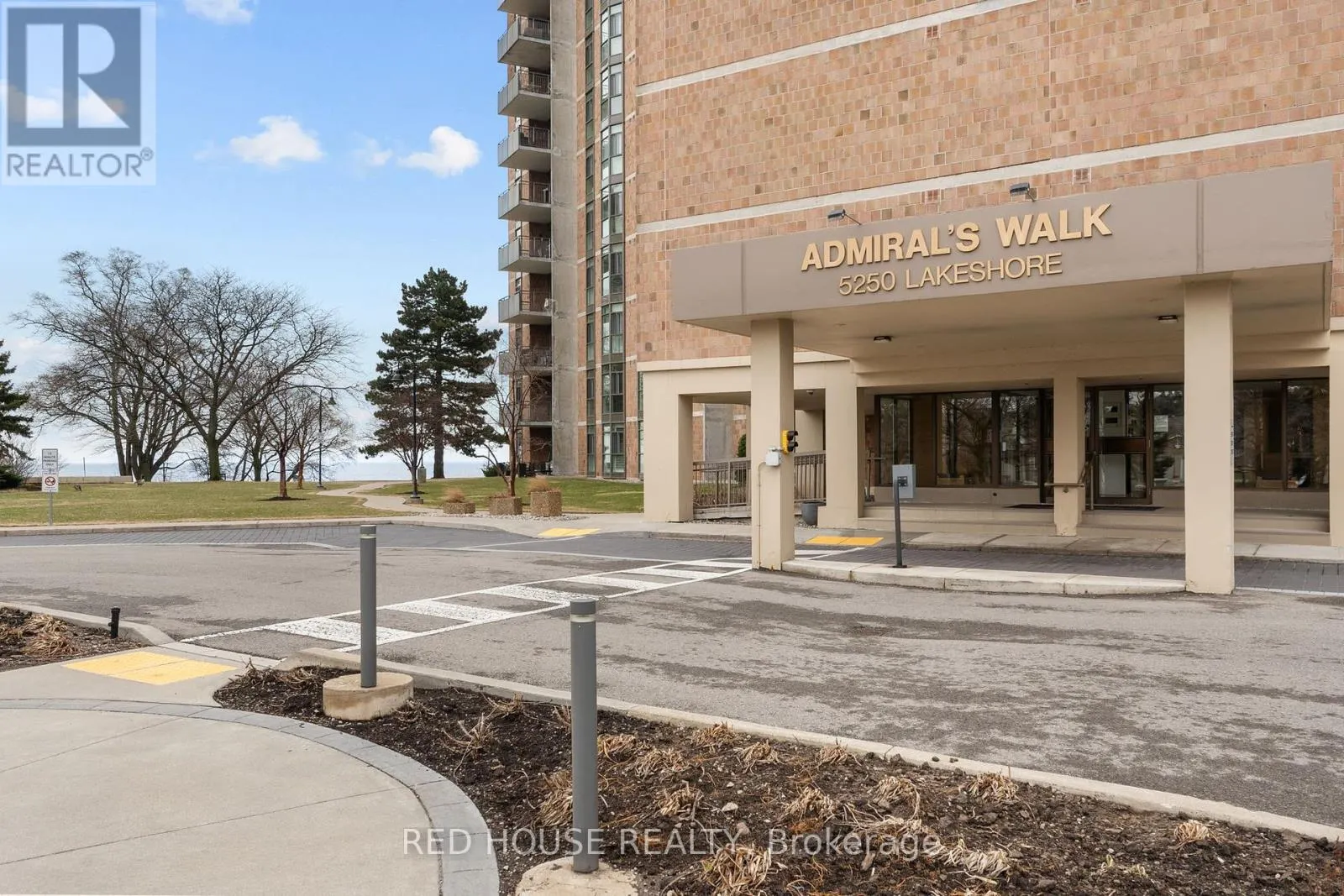 809 - 5250 LAKESHORE ROAD
