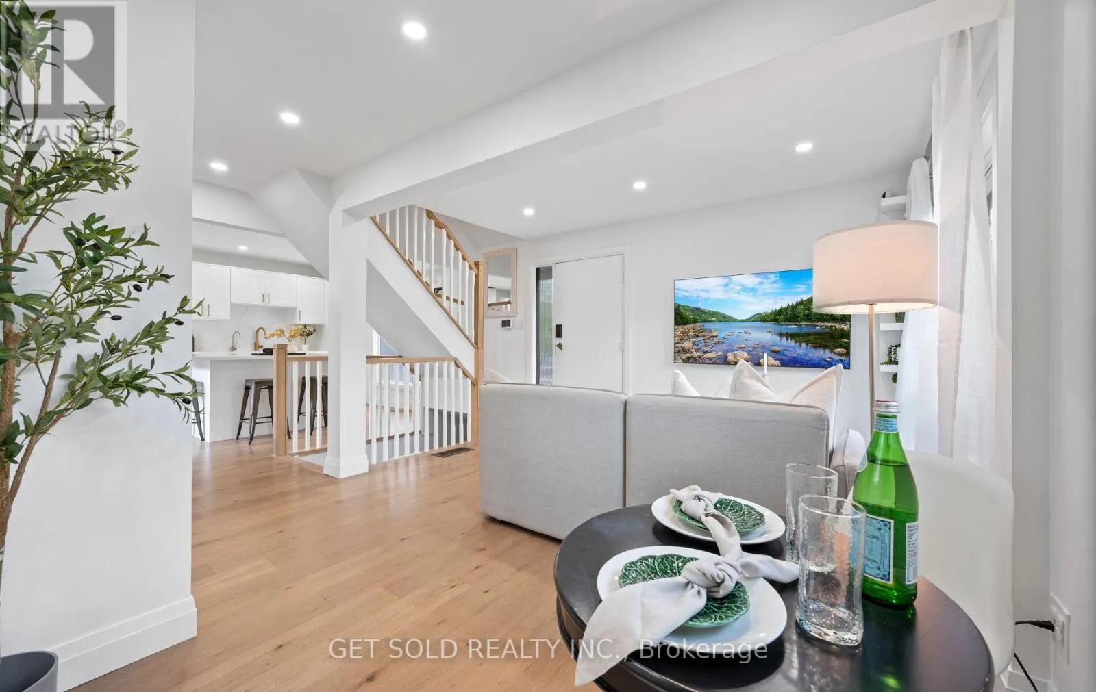 36 SHALOM CRESCENT