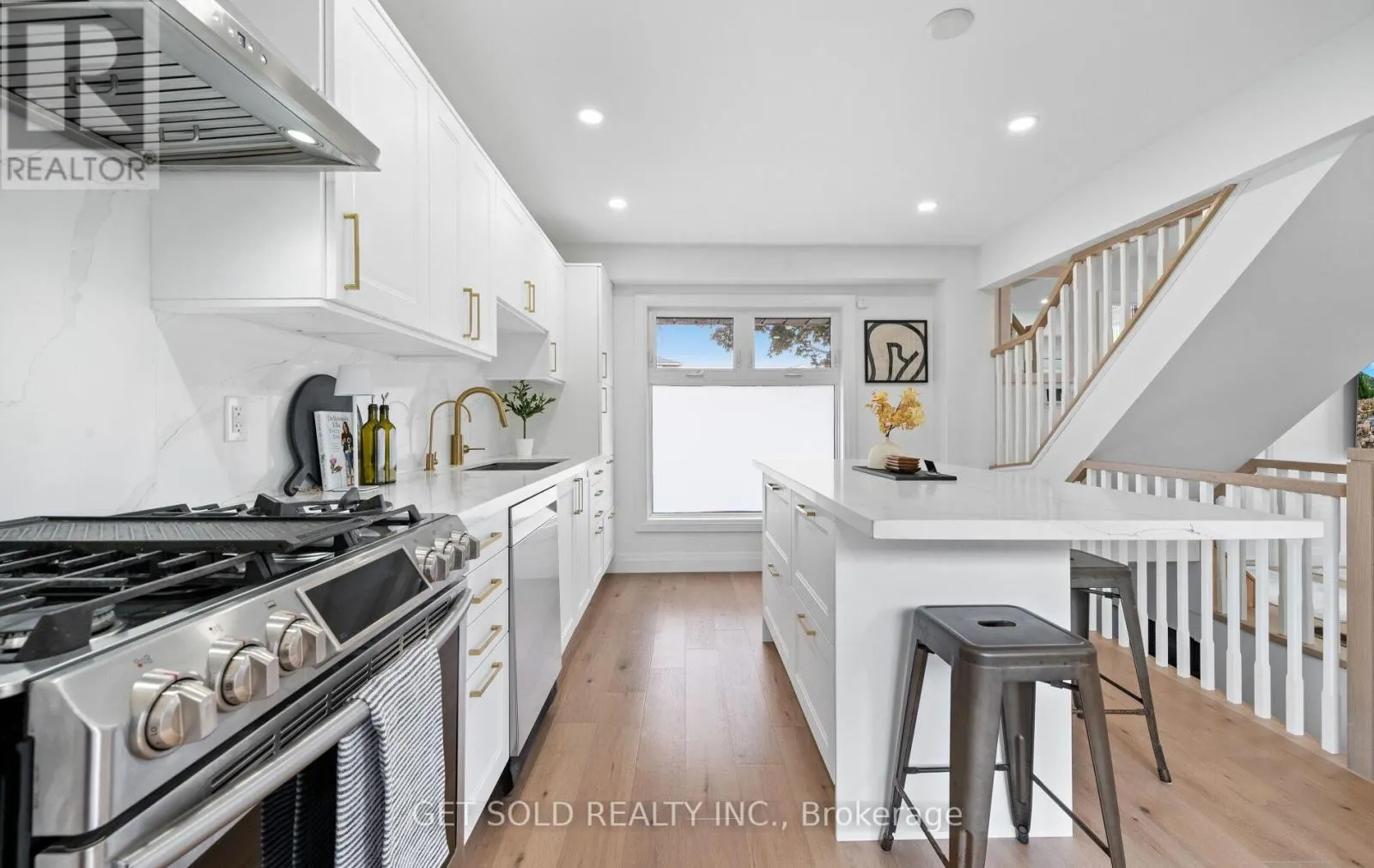 36 SHALOM CRESCENT