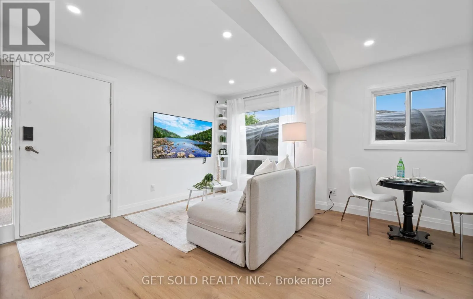 36 SHALOM CRESCENT