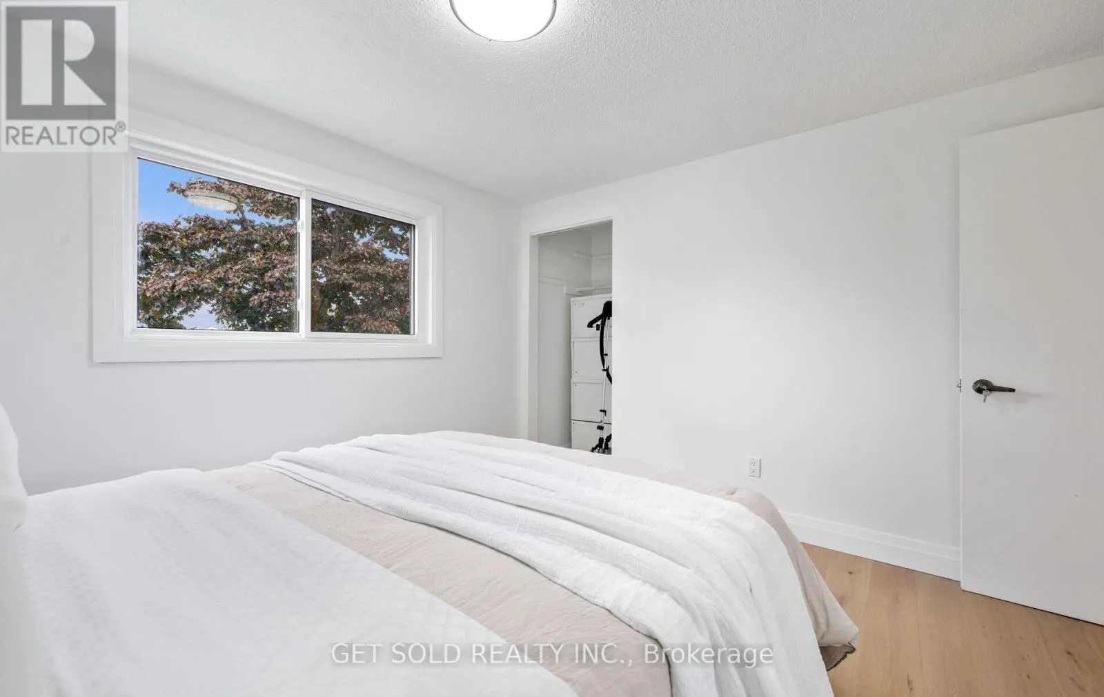 36 SHALOM CRESCENT