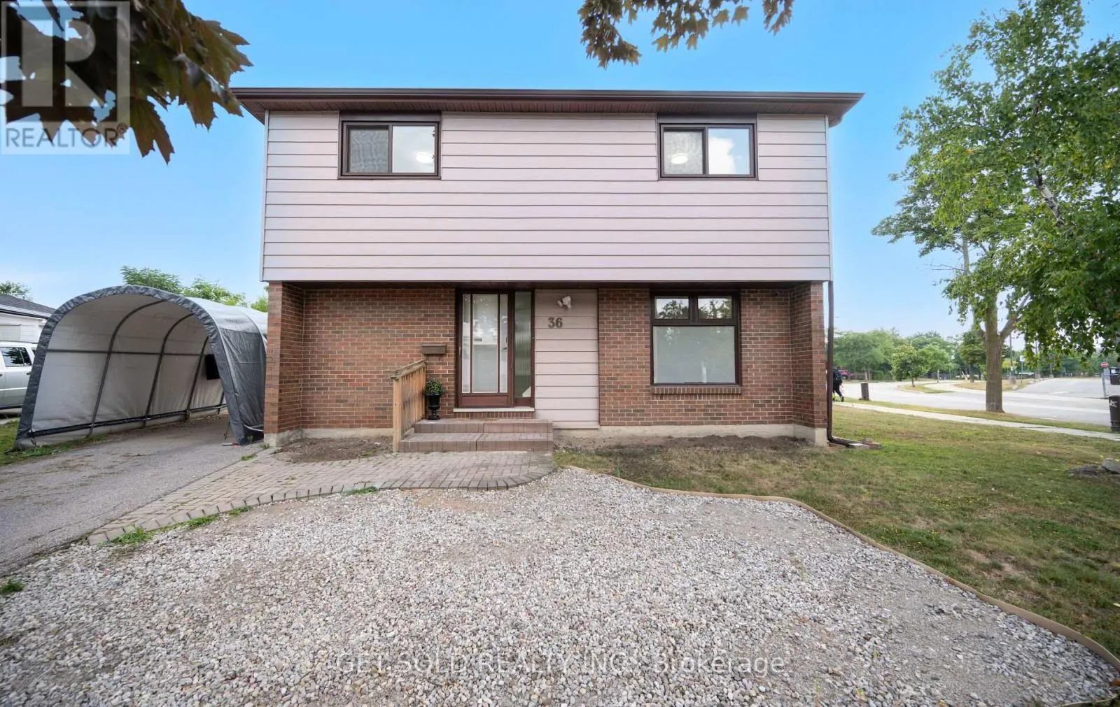36 SHALOM CRESCENT