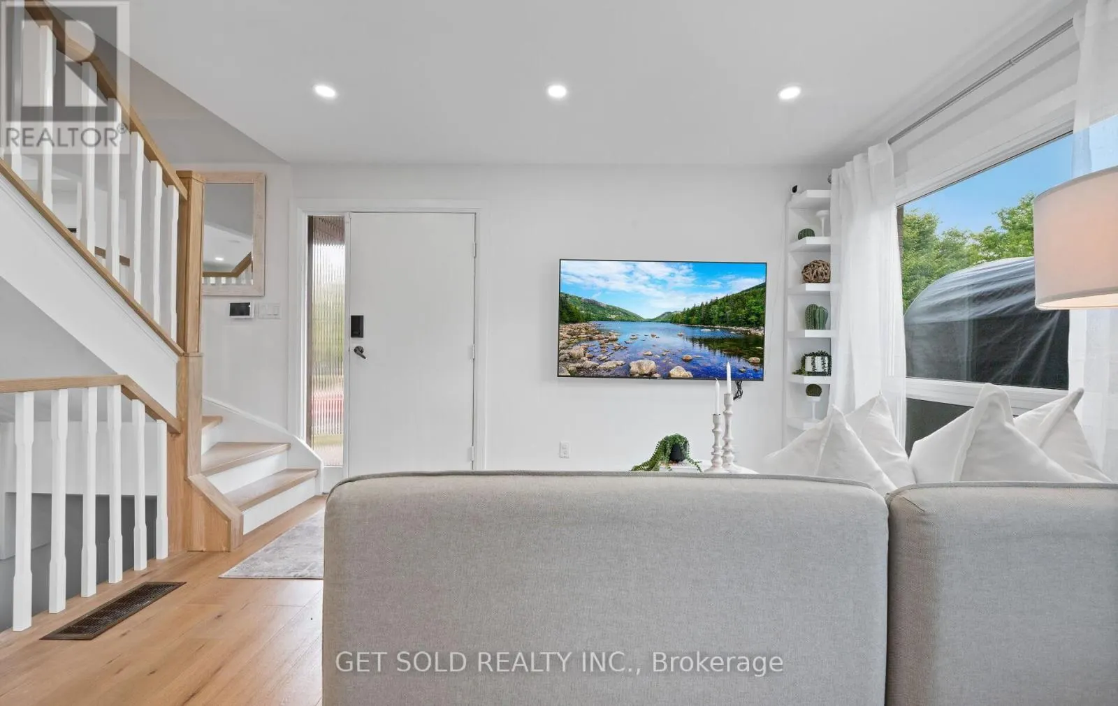 36 SHALOM CRESCENT
