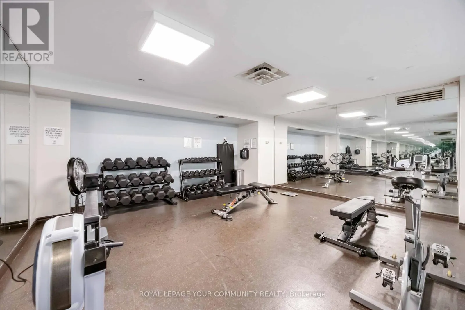 126 - 2289 LAKE SHORE BOULEVARD W