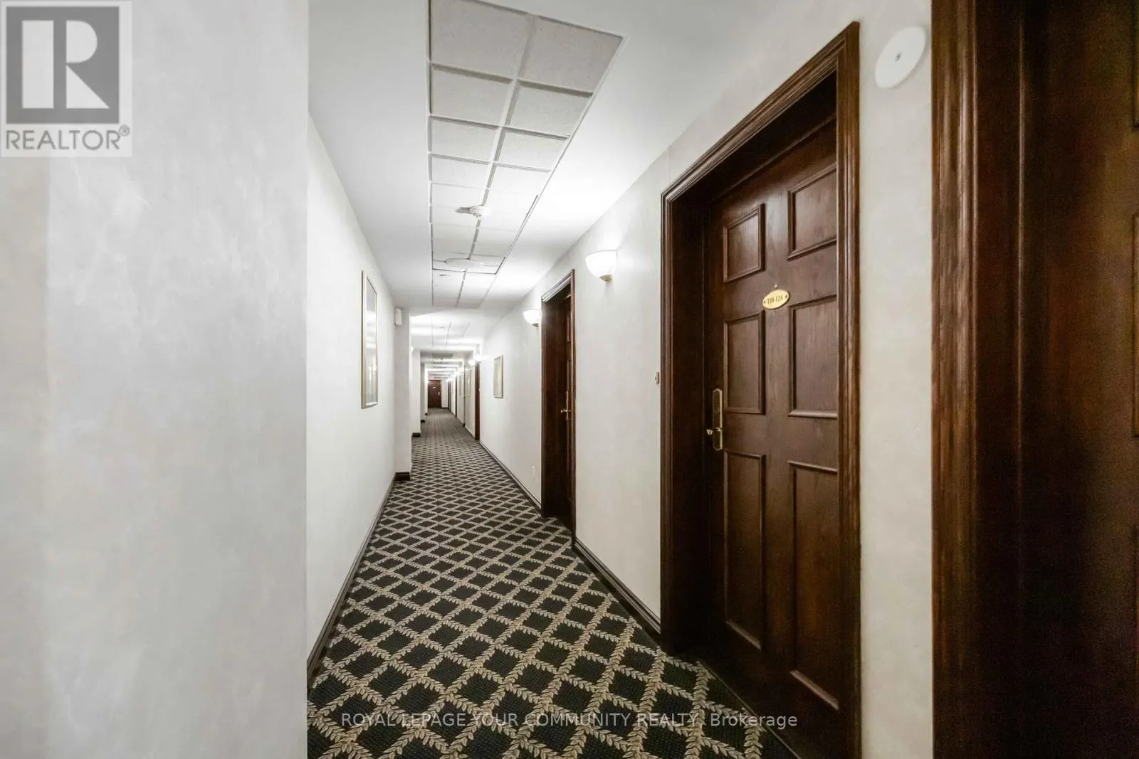 126 - 2289 LAKE SHORE BOULEVARD W
