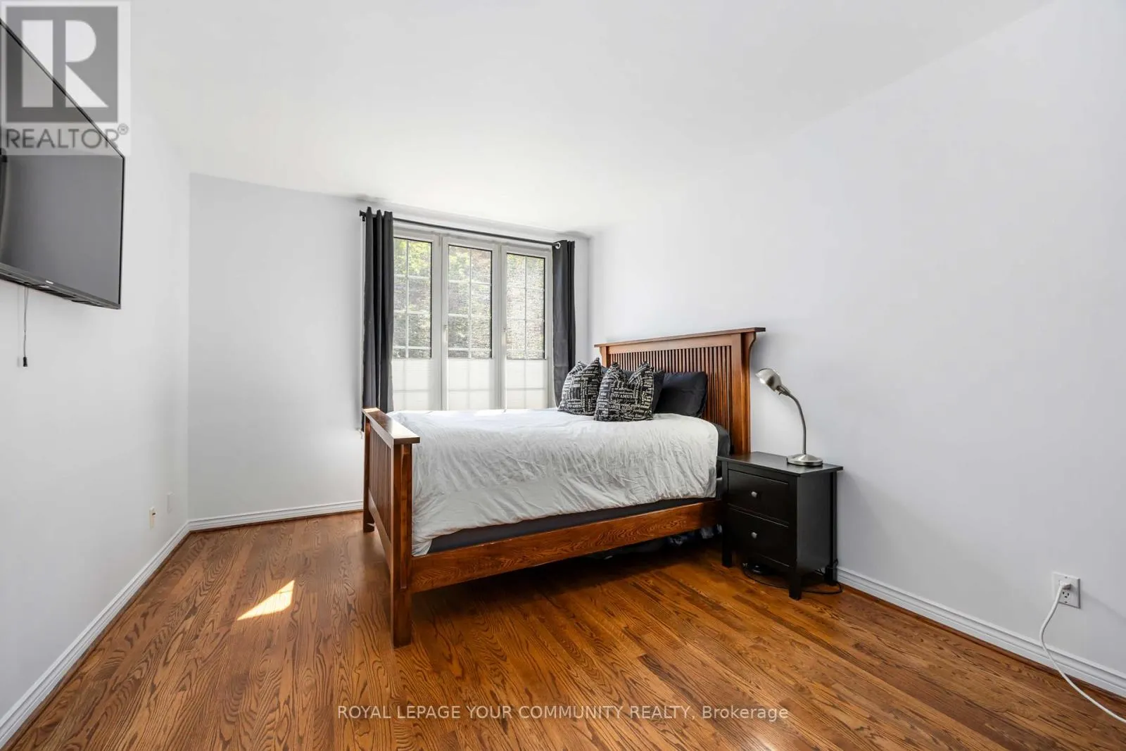 126 - 2289 LAKE SHORE BOULEVARD W