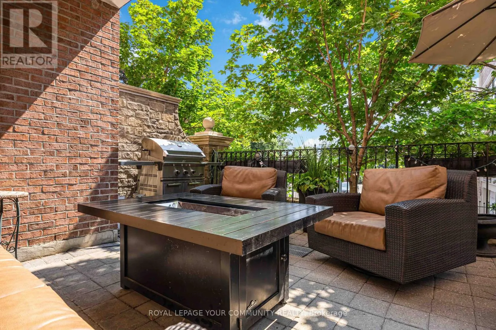 126 - 2289 LAKE SHORE BOULEVARD W