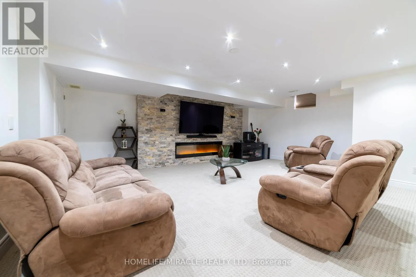 86 JUNETOWN CIRCLE