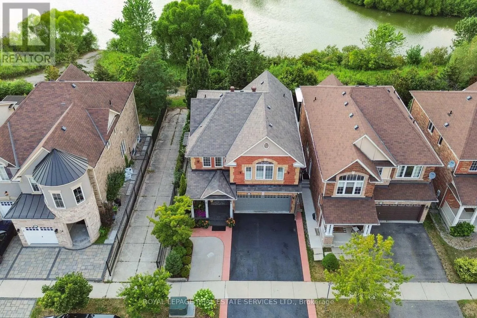 641 SYMONS CROSS