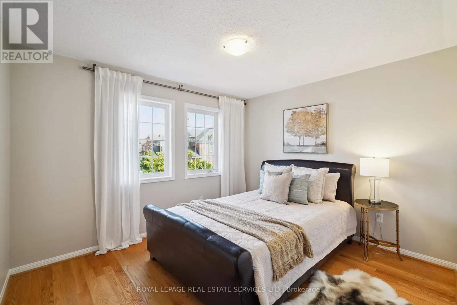 641 SYMONS CROSS