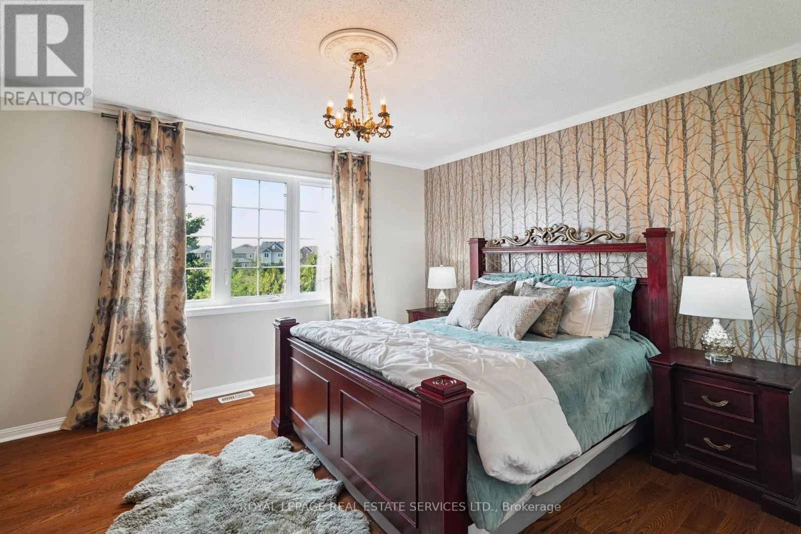 641 SYMONS CROSS