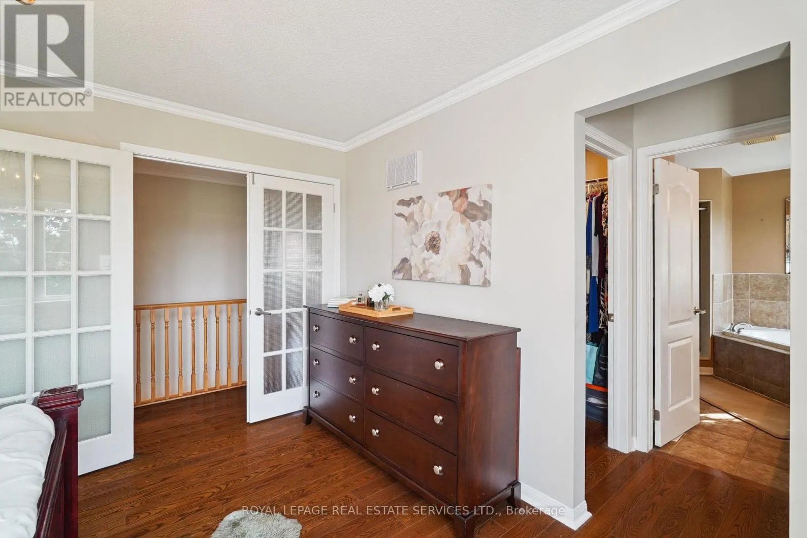 641 SYMONS CROSS