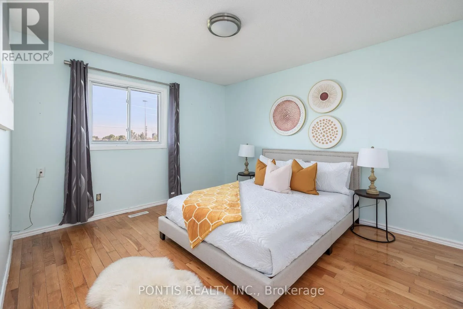 438 ABERFOYLE COURT